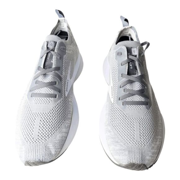 BROOKS Levitate 4 Running Shoes Size 9.5B - Picture 4 of 9